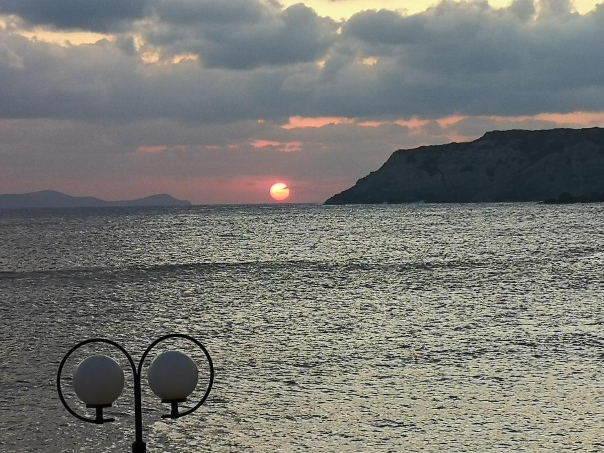 Lenico Seafront Villa Agia Pelagia  Bagian luar foto